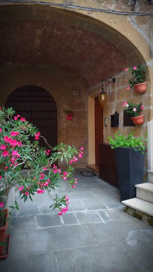 Cittadella 13 Romantic House Pitigliano Exteriér fotografie